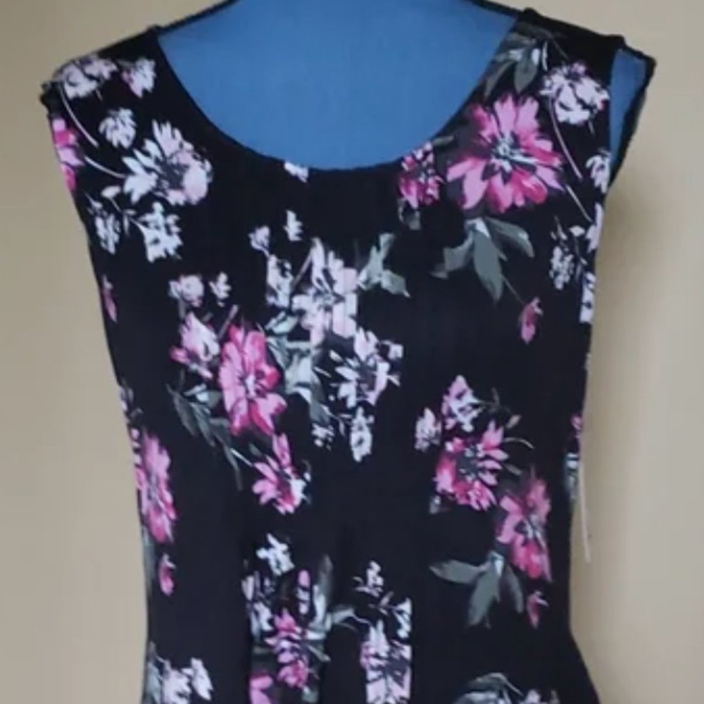 Croft & Barrow Black Vibrant Floral Pleated Front Tank Top Large